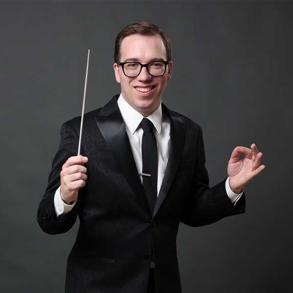 Evan Roider, conductor